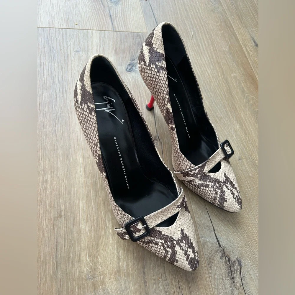Giuseppe Zanotti Brown Snakeskin Heels with Red Sole - Picture 13 of 16